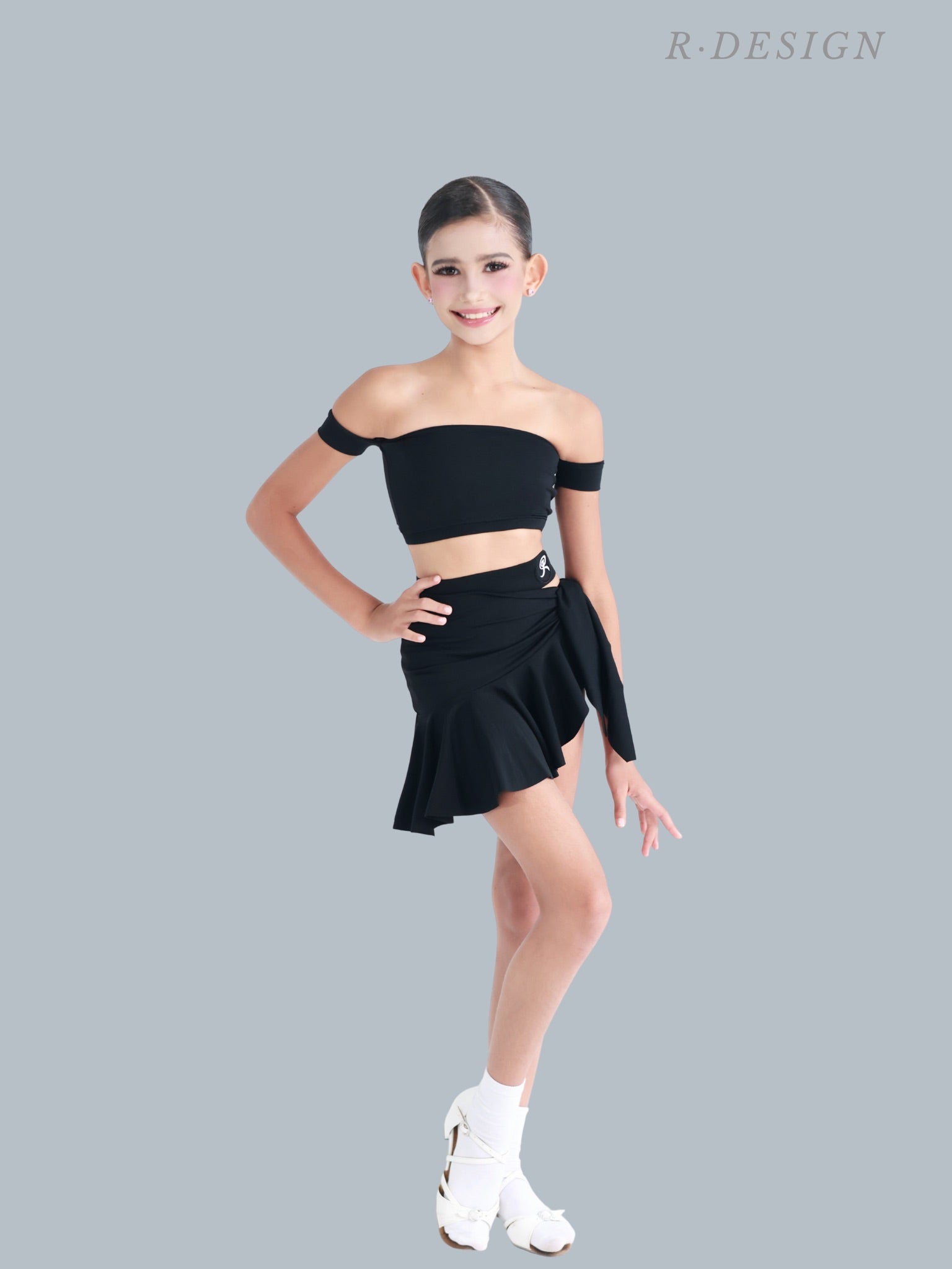 R·DESIGN Solid Black Rhythm Single Skirt